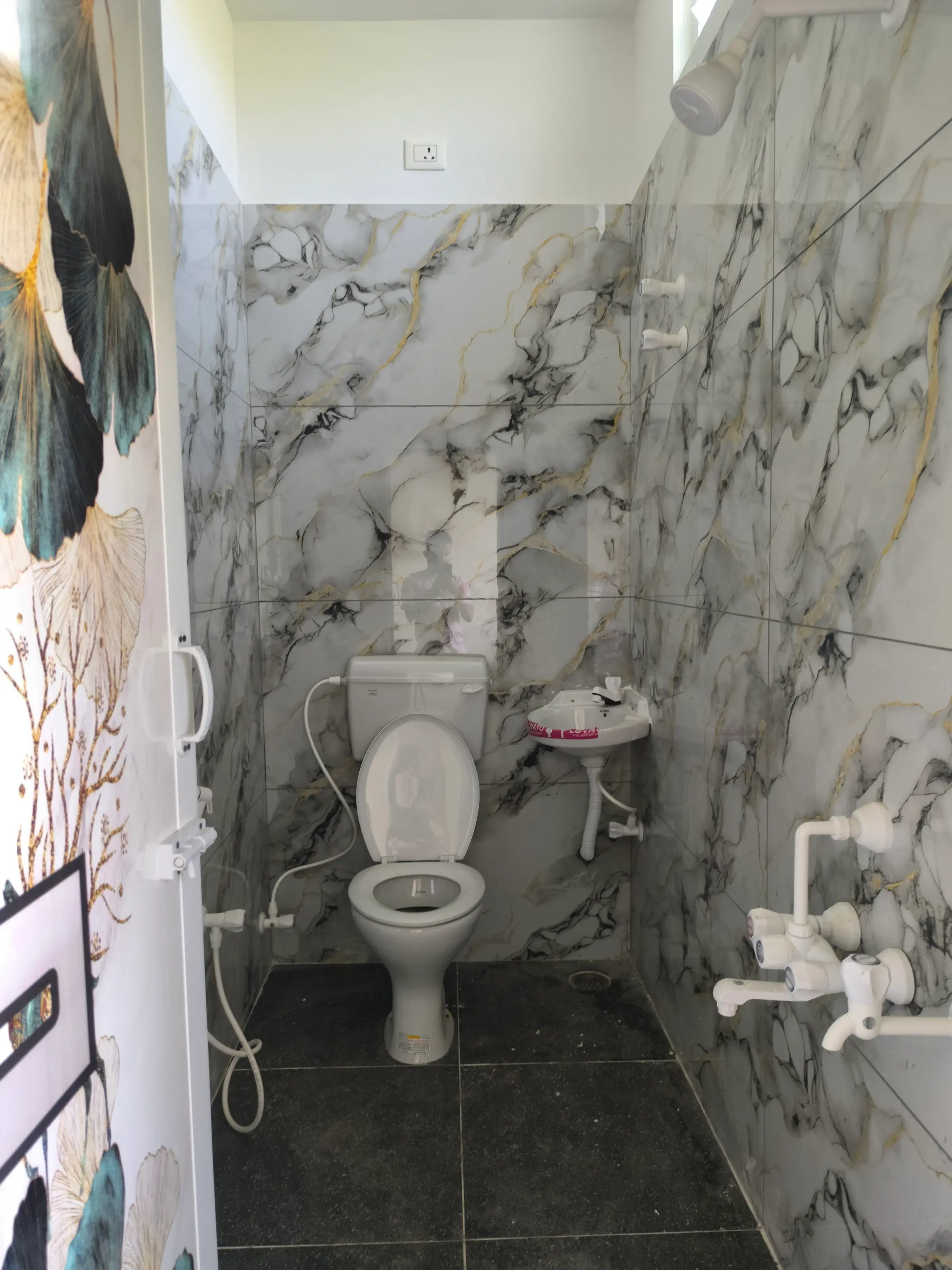 Completed residential home: bathroom finishes